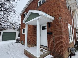 251 E Forteen Mile Rd, Birmingham, MI 48009