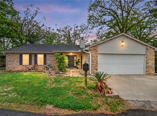 8517 Spruce Dr, Rogers, AR 72756