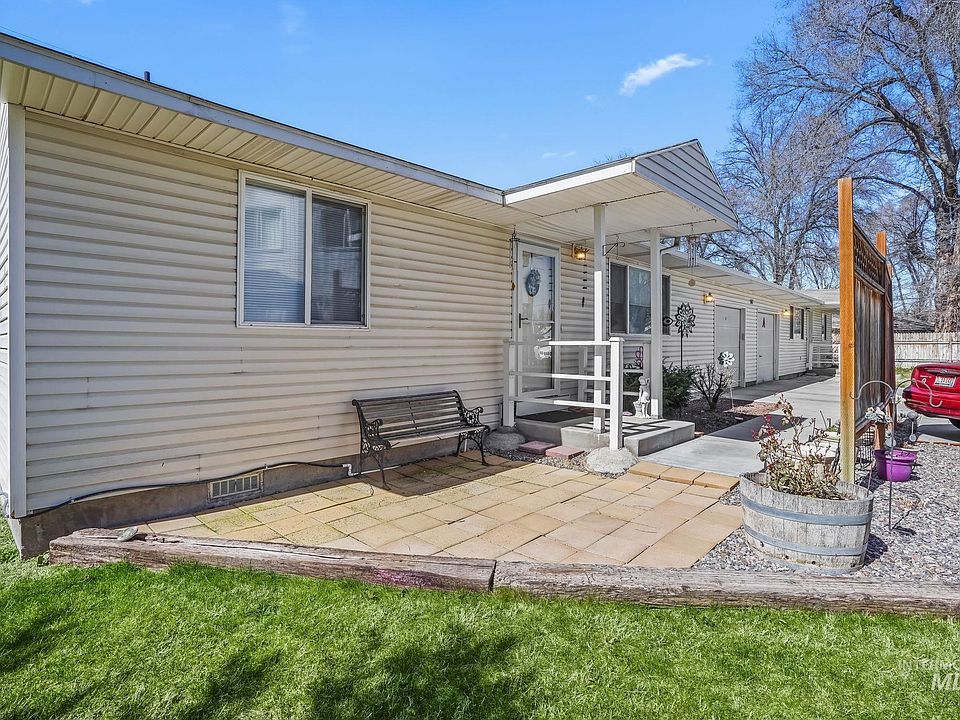 1st image of 507 7th St S