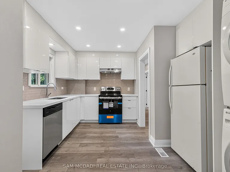 1153 Mona Rd — Photo 16