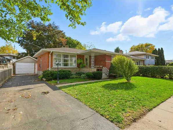 943 Winterhalt Ave, Cambridge, ON N3H 4J7