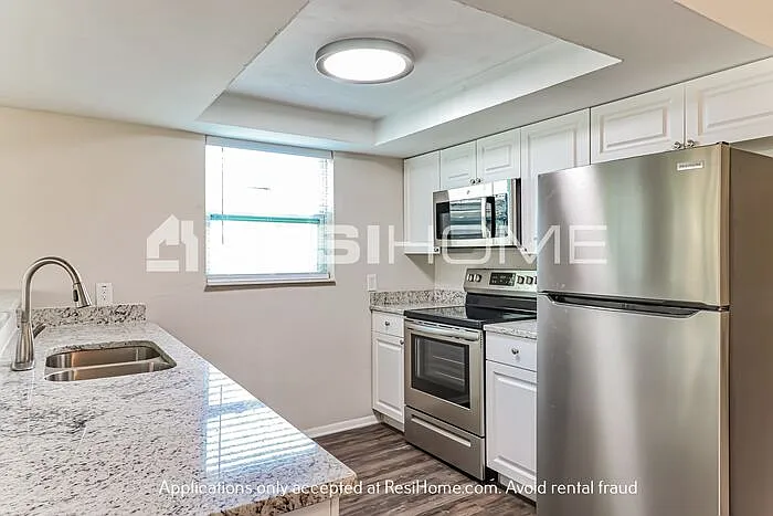 6027 11th Ave — Photo 2