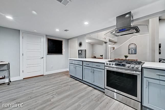 1st image of 2513R Monarch Dr