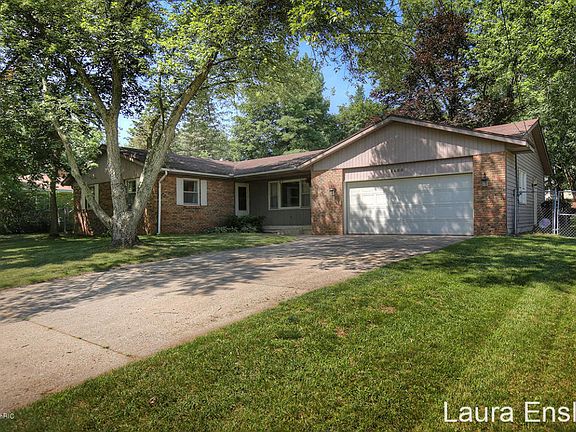 2nd image of 5665 Juanita Dr SE