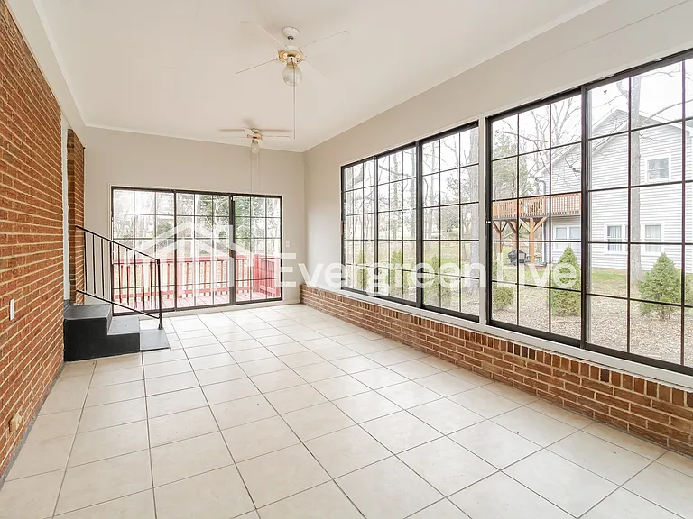 5426 Garden Lake Dr — Photo 8