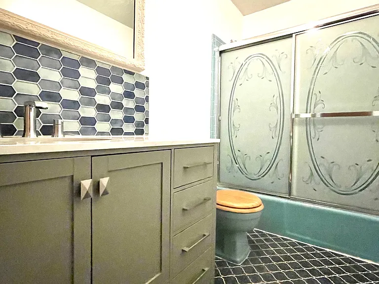 354 Woodcrest Dr — Photo 7