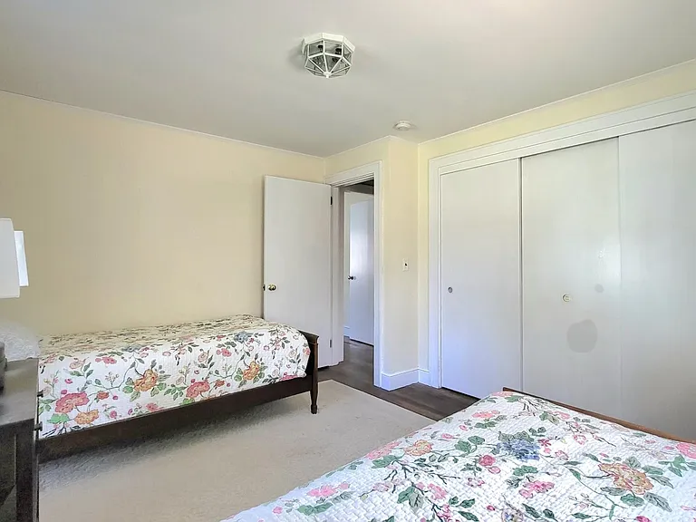9 Myrtle Cir — Photo 16