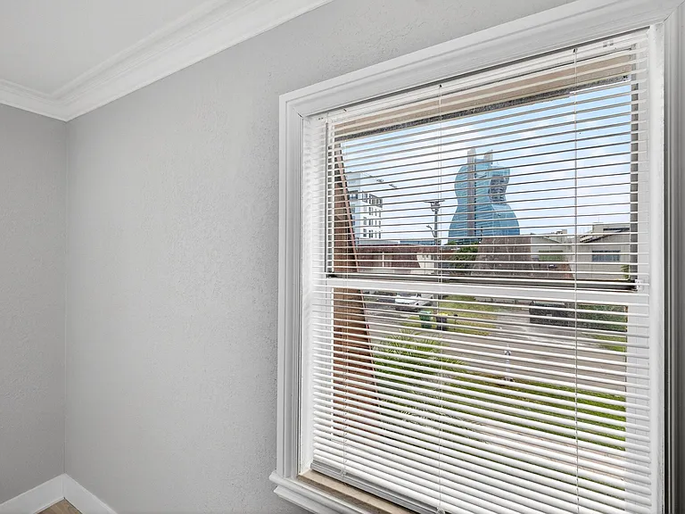 5424 SW 44th Ter — Photo 49