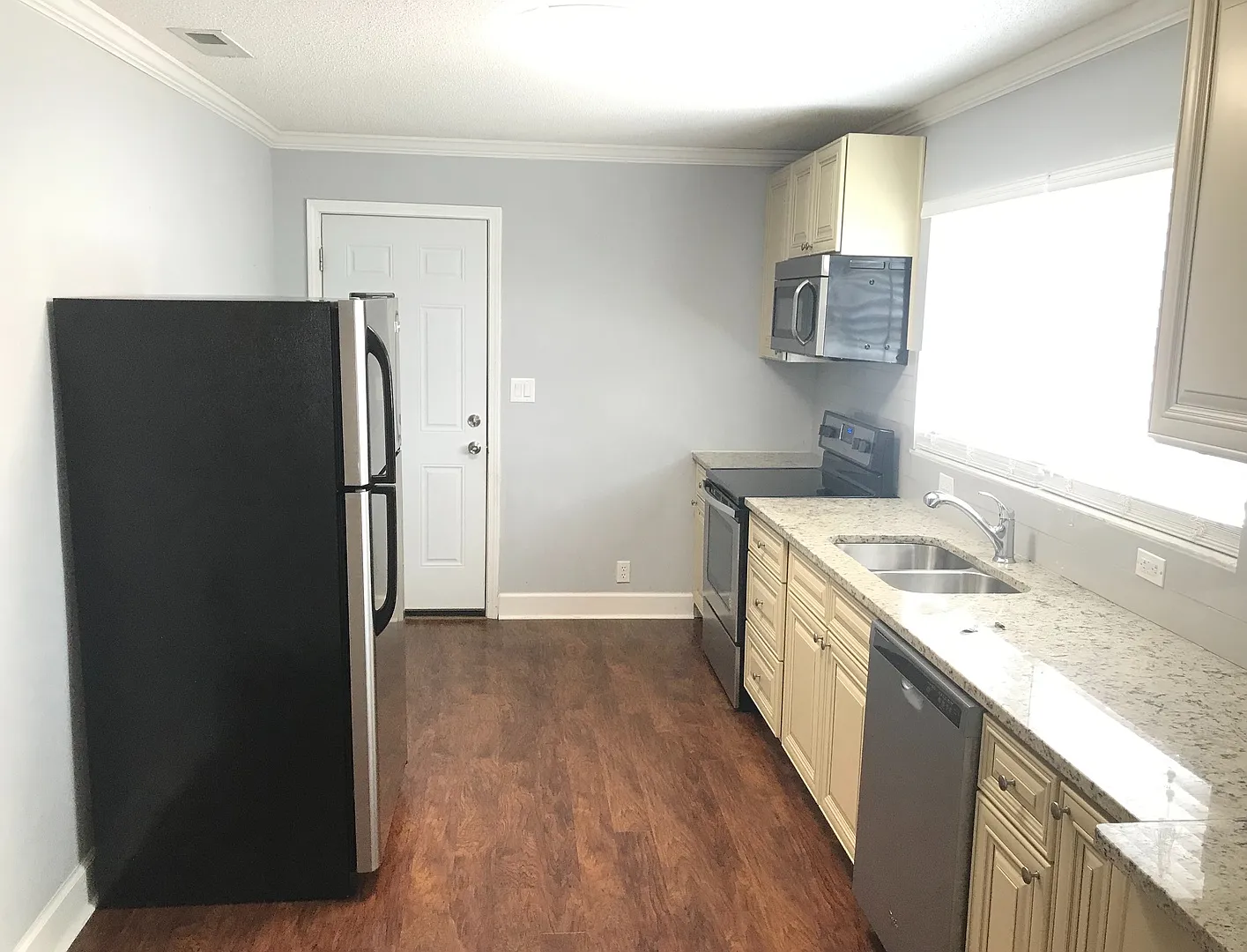 2Bed/1Ba Duplex close to Downtown Concord Fully Renovated with Laundry Room on Site — Photo 4