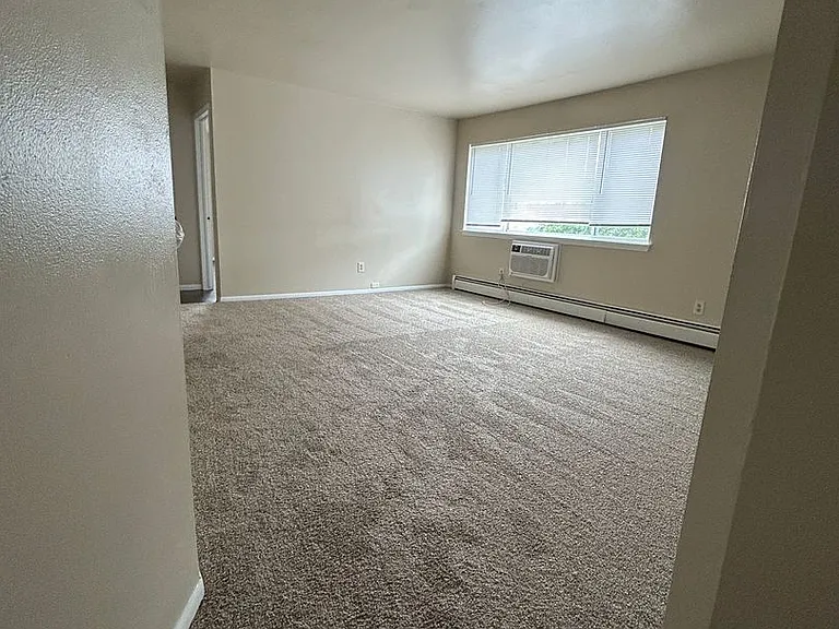 2907 E Grange Ave — Photo 9