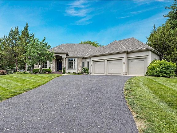 2nd image of 16890 Meadow Ln
