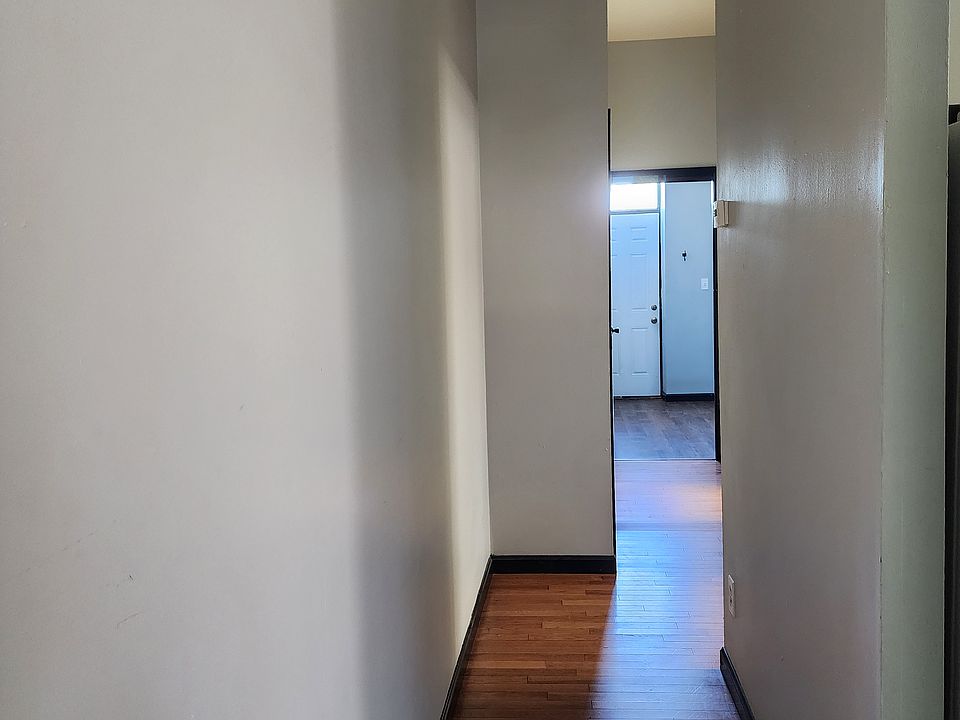 Hallway from living room toward back of the apartment