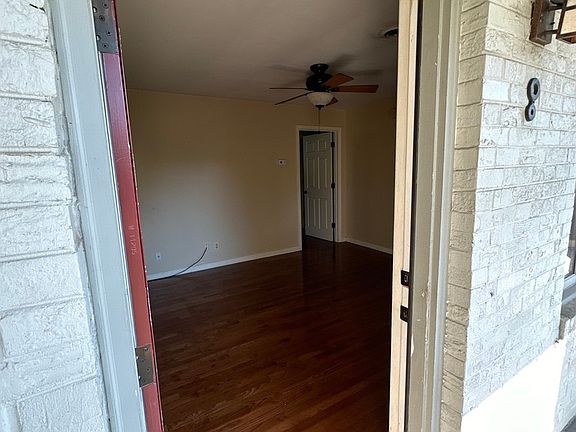 2nd image of 1500 Luttrell St APT 6