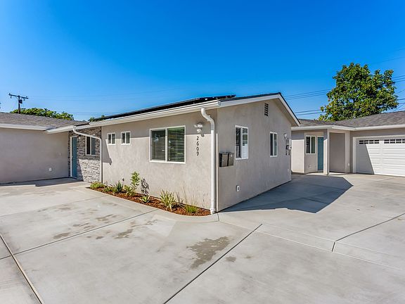 3rd image of 2609 W Wilshire Pl