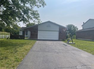 6960 Castlebrook Dr, Franklin, OH 45005