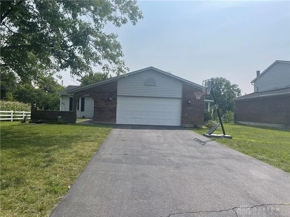 6960 Castlebrook Dr, Franklin, OH 45005