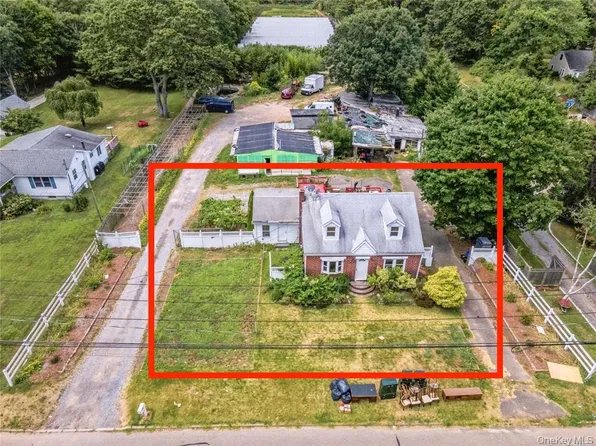 152 Yaphank Ave, Yaphank, NY 11980