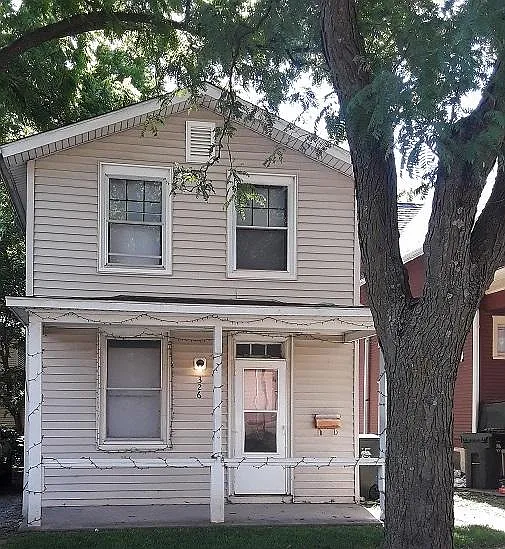 3 bed, 1344 sqft, $2,728 — Photo 1