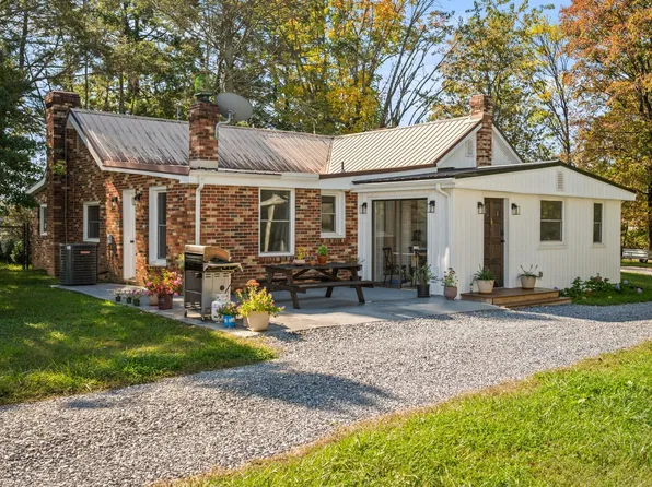 1109 Clarks Rd, Rustburg, VA 24588