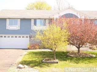 1292 Dennis St N, Maplewood, MN 55119