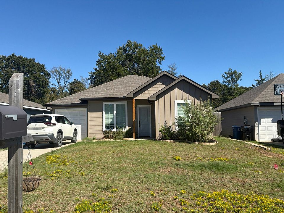 1st image of 920 Ray Dr