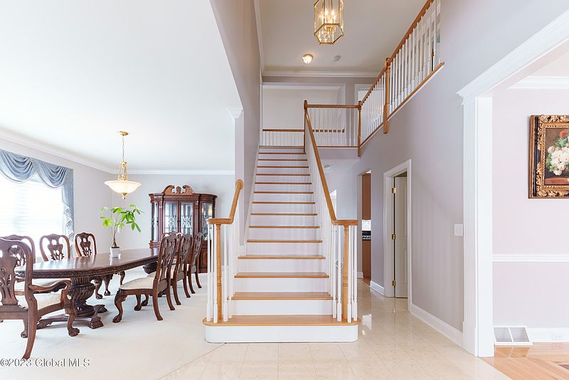 3rd image of 25 Devonshire Way