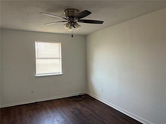 2nd image of 824 Early St #3