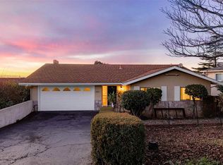 10881 Snowdown Ave, Oakland, CA