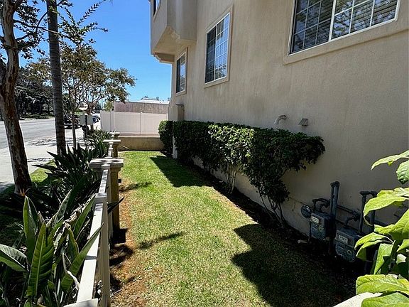 3rd image of 815 Van Ness Ave Unit A