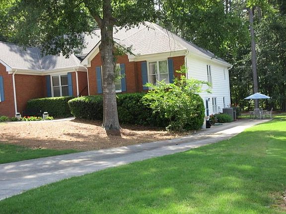 4th image of 2890 Jon Lee Dr