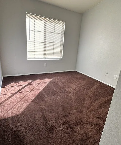 3735 Hollowglen Dr — Photo 17