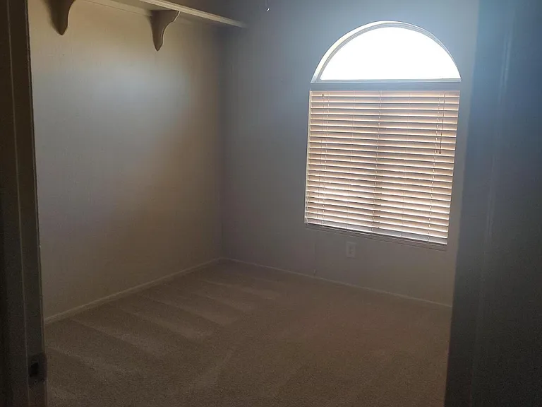 3239 E Kerry Ln — Photo 15