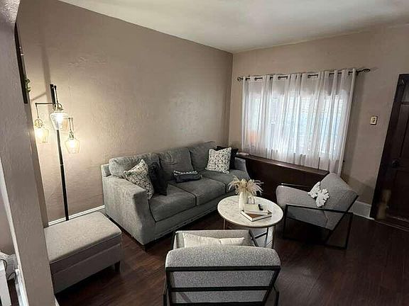 3rd image of 545 Cleveland St