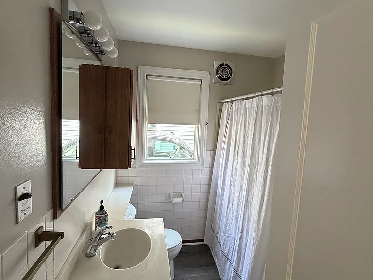 24087 Lehigh St — Photo 14