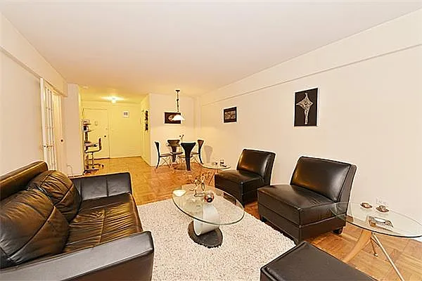 Rented by AIB Management Corp | media 8