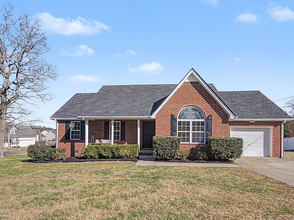 1st image of 411 Wooded Valley Ct