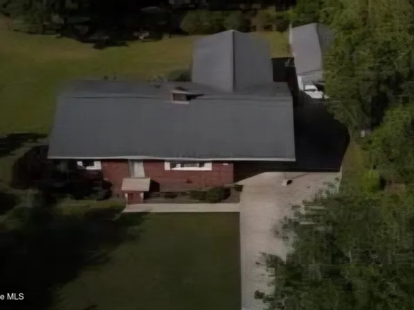 214 E Bladen Street, Bladenboro, NC 28320