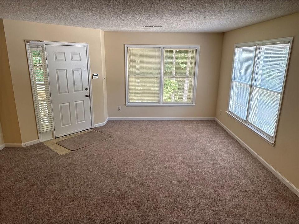 1st image of 1600 Oakpointe Dr SW APT G