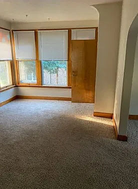4 bed, 1900 sqft, $2,600 — Photo 4