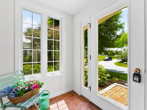 68 Owls Nest Circle #B-7, Manchester, VT 05254