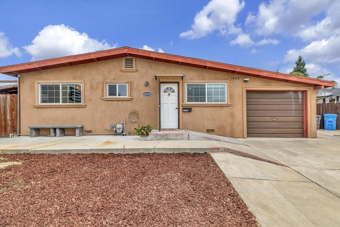 10190 Calgary Ct photo 1