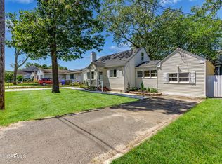 30 Stuyvesant Rd, Brick, NJ 08723