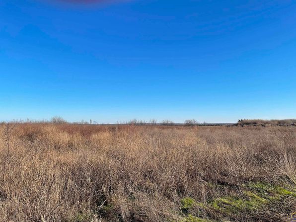 1327 SE 85th St, Wakarusa, KS 66546