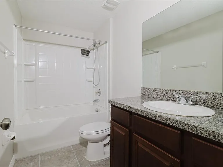 304 Cascade Bend Dr — Photo 46