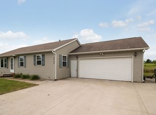 2862 60th St, Vinton, IA 52349