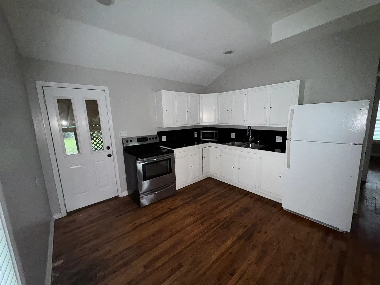 701 W North Ave — Photo 3