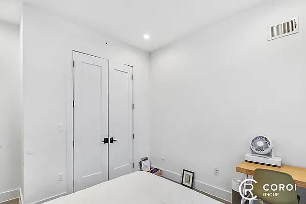 Rented by Coroi Corp | media 9