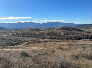 12 Alexander Dr, Hemet, CA 92544