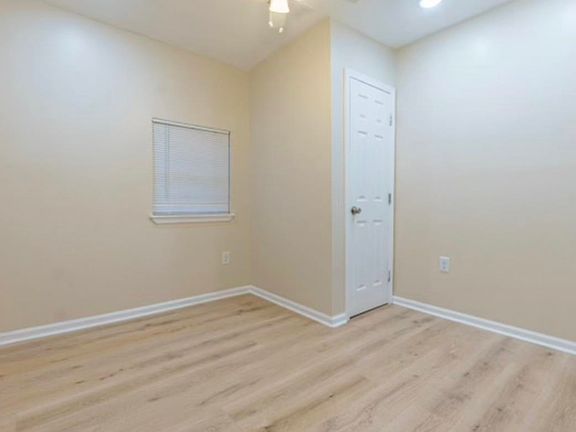 5th image of 1518 Willis St