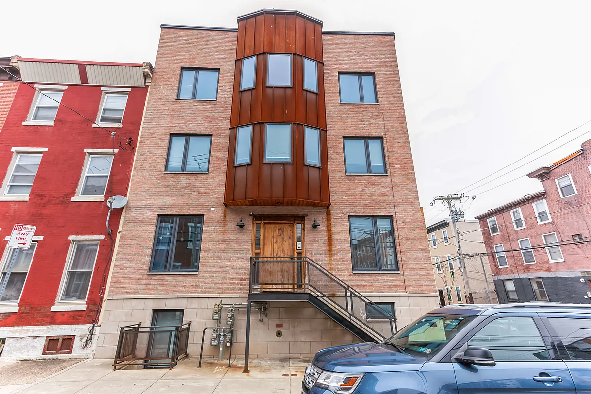 Building Photo - 801 N 16th St #1